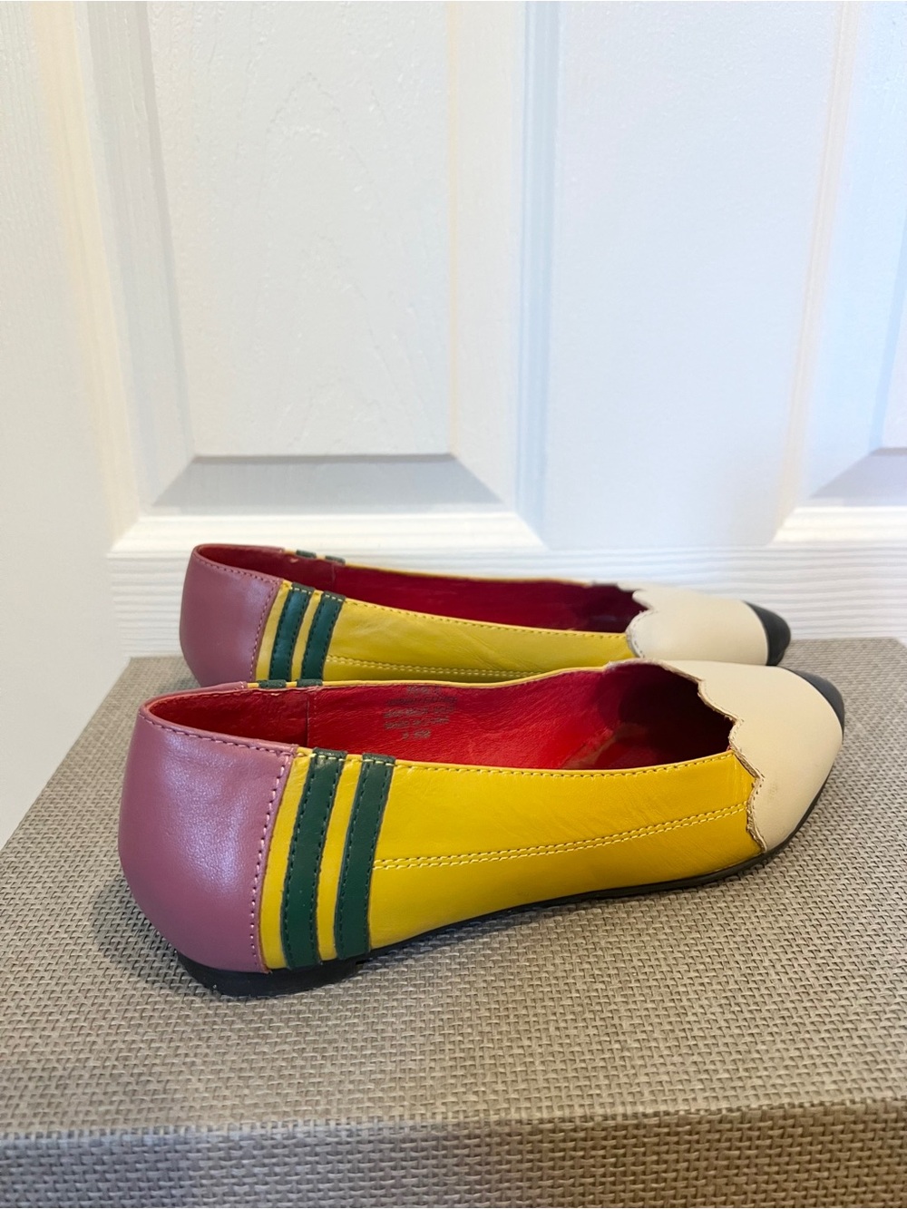 Size 5 1/2 Jeffrey Campbell Pencil Me In flats - Picture 3 of 10